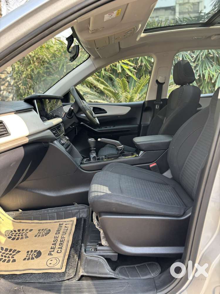 Mahindra Xuv700 2.2 Ax 5 Diesel Mt 7 Str, 2022, Diesel