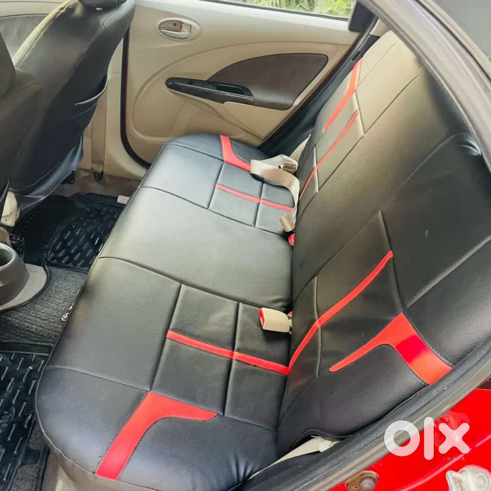 Toyota Etios Liva V Dual Tone, 2016, Petrol