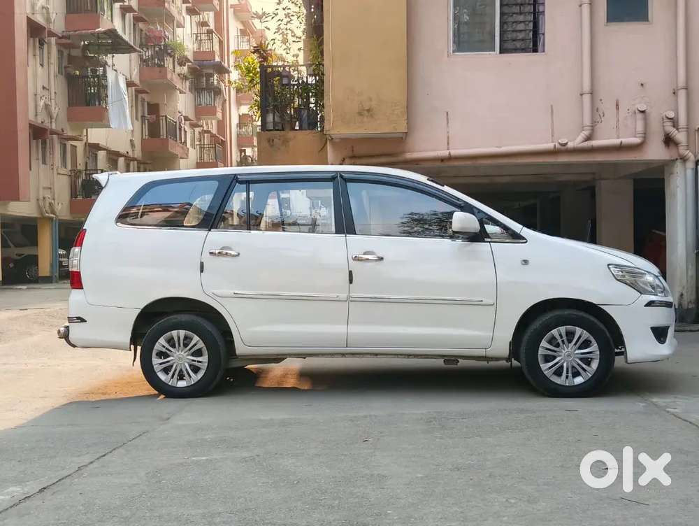 Toyota Innova 2.5 G 2013