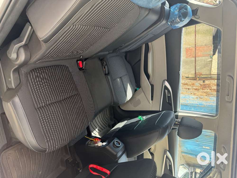 Kia Carens 1.5 Prestige Plus Turbo Engine.