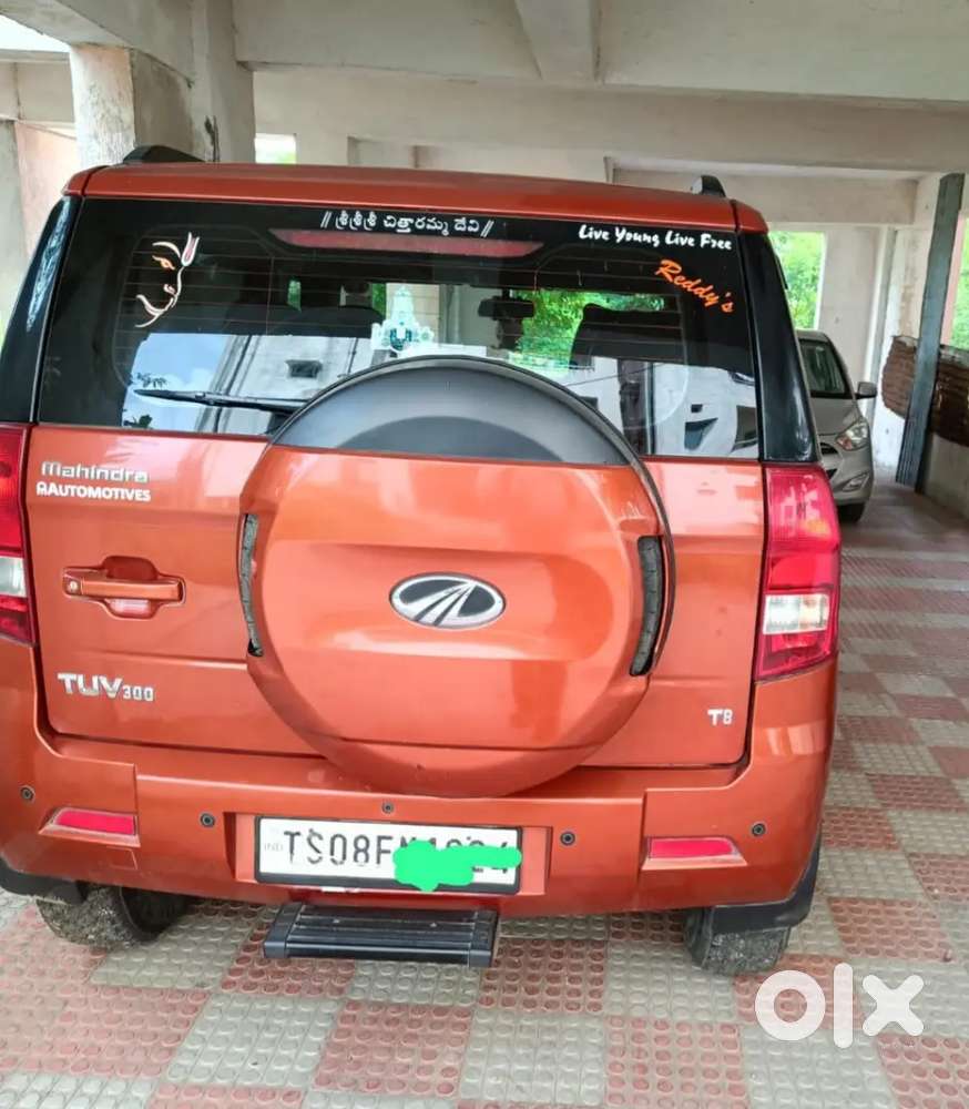 Mahindra Tuv 300 2017 Diesel 140000 Km Driven