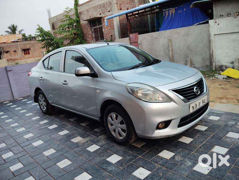Nissan Sunny, 2015, Petrol