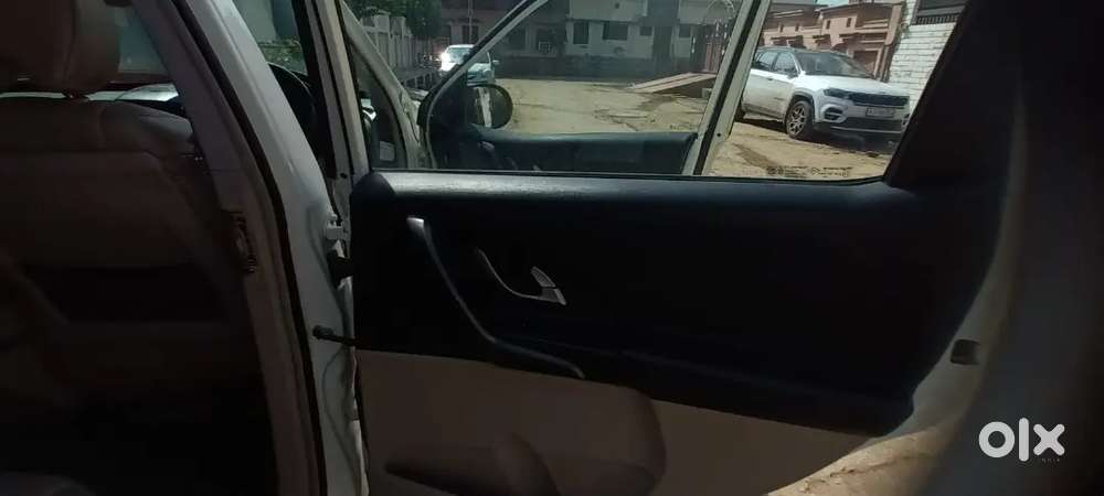 Mahindra Car Sell
