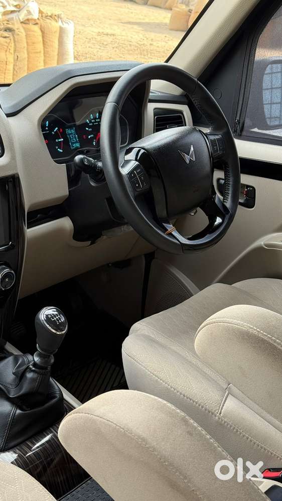 Mahindra Scorpio Classic S11