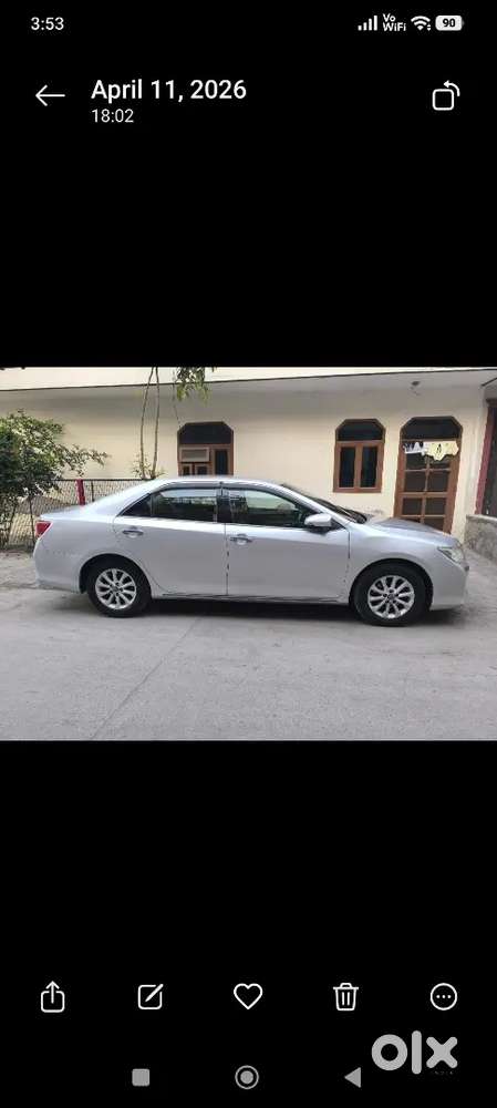 Toyota Camry 2.5 G 2012
