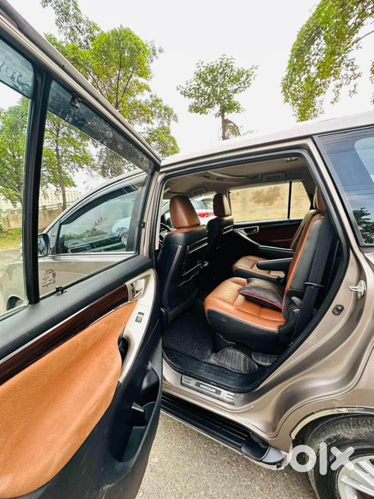 2018 Toyota Innova Crysta 2.8 Zx At 7 Seater