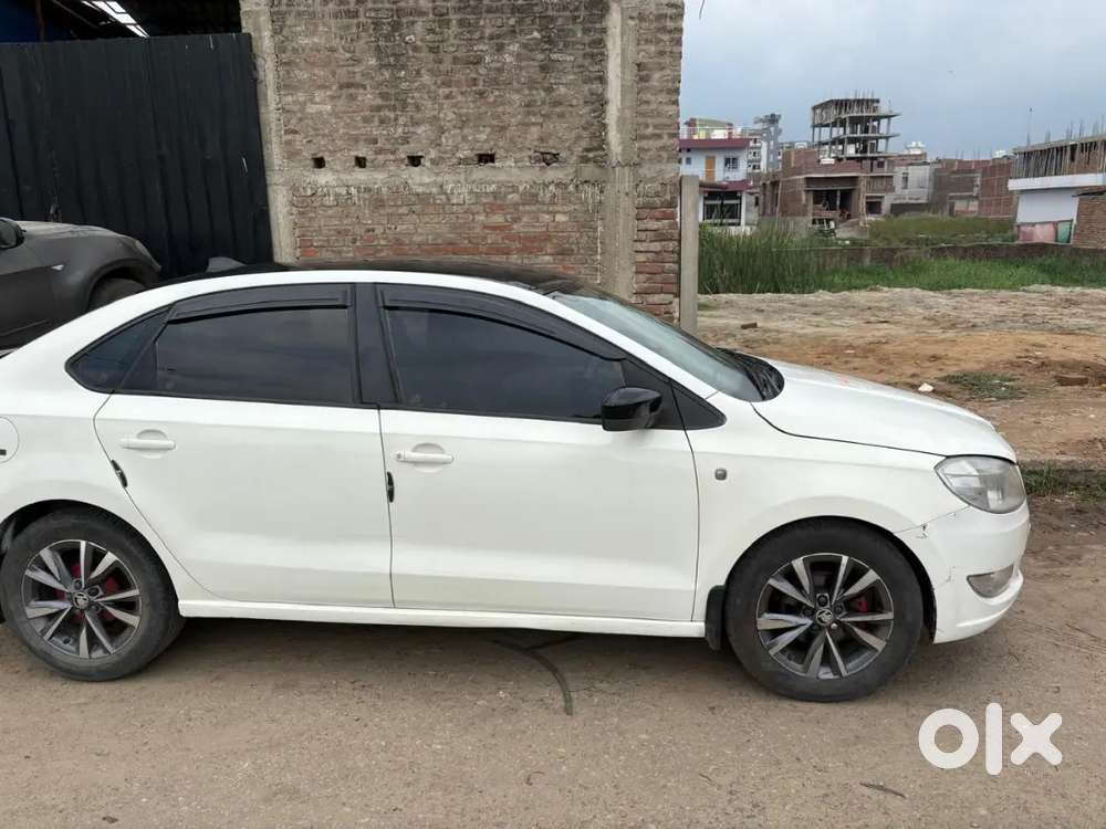 Skoda Rapid 1.6 Active 2014