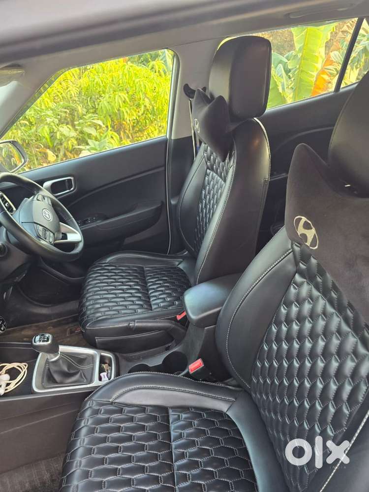 Hyundai Venue 2021 Diesel Well Maintained