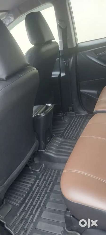 Toyota Innova Crysta 2024