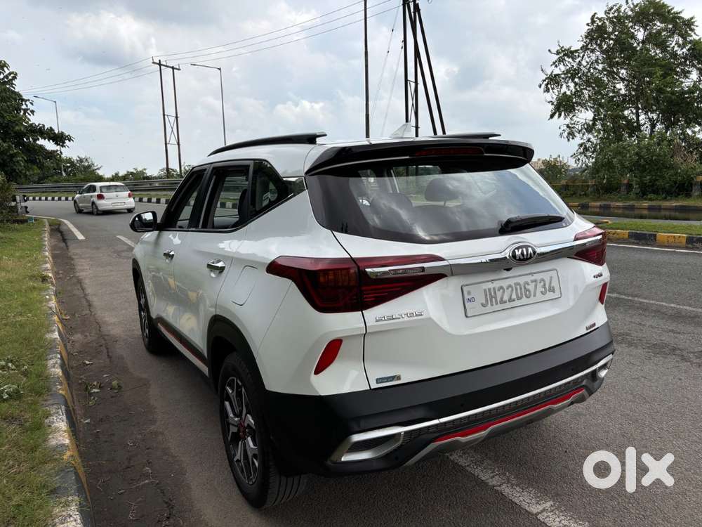 Kia Seltos White Suv 21000 Km Running