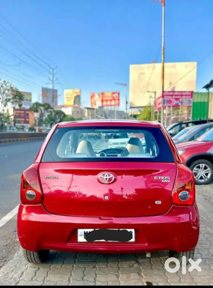 Toyota Etios Liva 2011 Petrol 860000 Km Driven