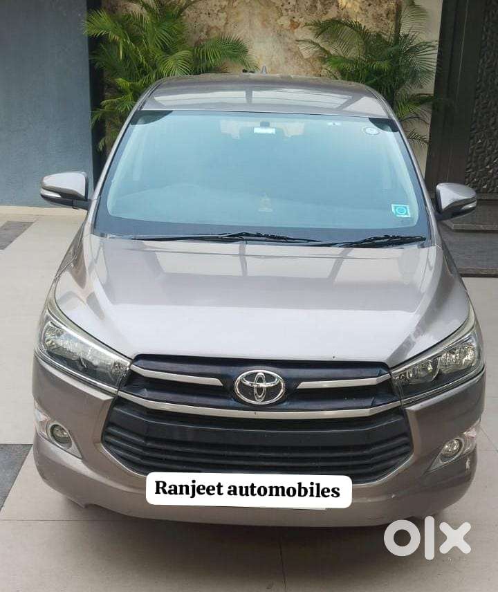 Toyota Innova Crysta 2.7 Gx Limited Edition At 8 Str, 2017, Petrol