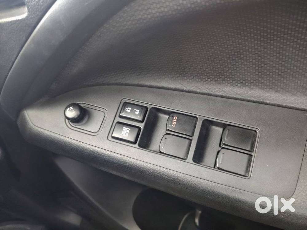 Maruti Suzuki Brezza 1.5 Lxi Smart Hybrid, 2025, Petrol
