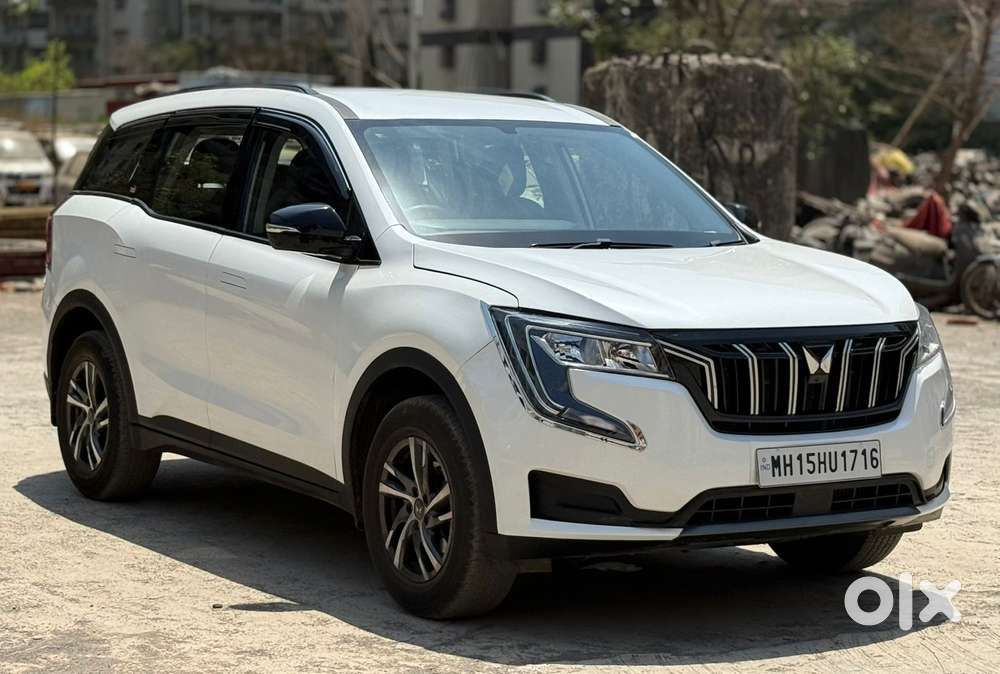 Mahindra Xuv700 2.0 Mx Petrol Mt 5 Str, 2022, Petrol