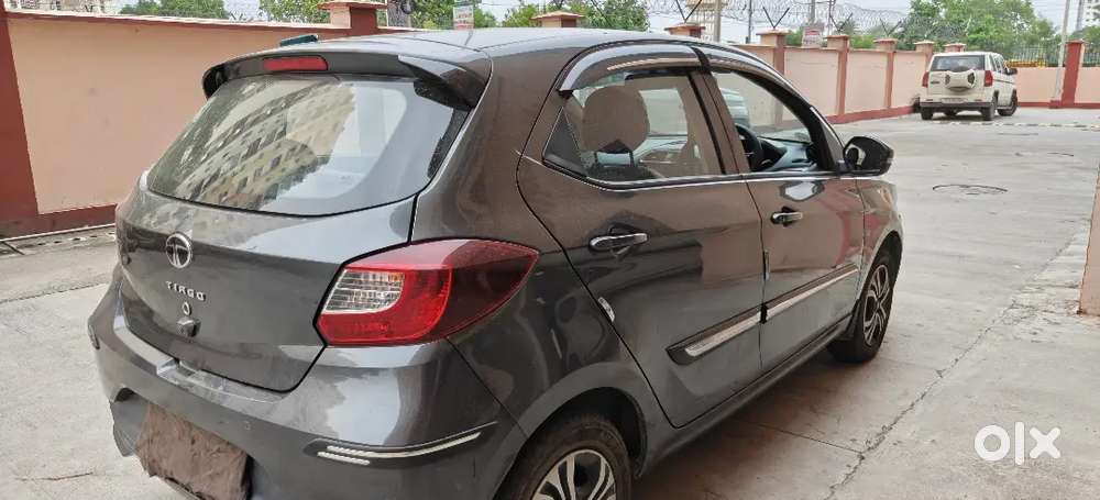 Tata Tiago 1.2 Revotron Xt 2024, Single Hand Use And Very Less Driven