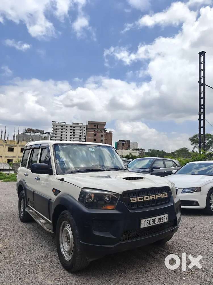 Mahindra Scorpio S4+ 2.2 Diesel 7 Seater  2015 Model