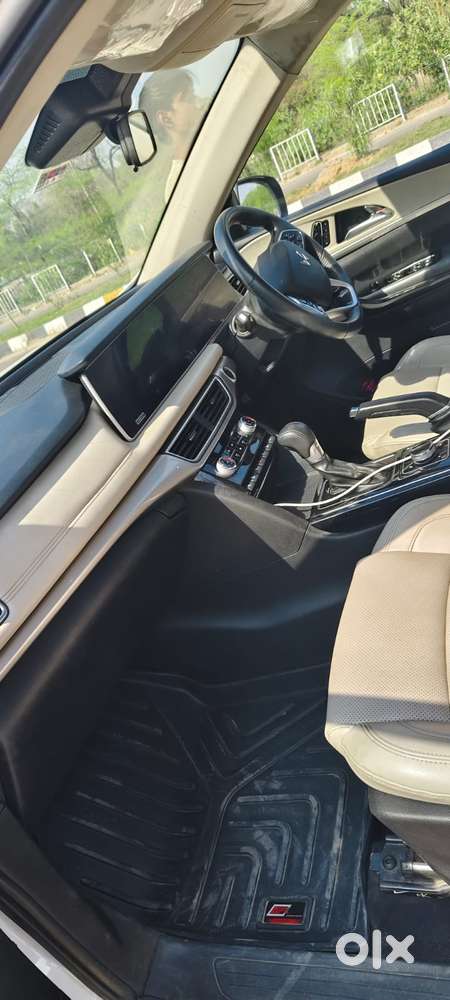 Mahindra Xuv700 2.2 Ax 7 Diesel At Str Awd, 2022, Diesel