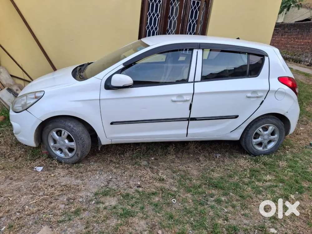 Hyundai I20 Sportz Petrol 2011