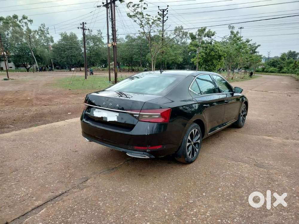 Skoda Superb 2.0 Tsi At L&k, 2021, Petrol