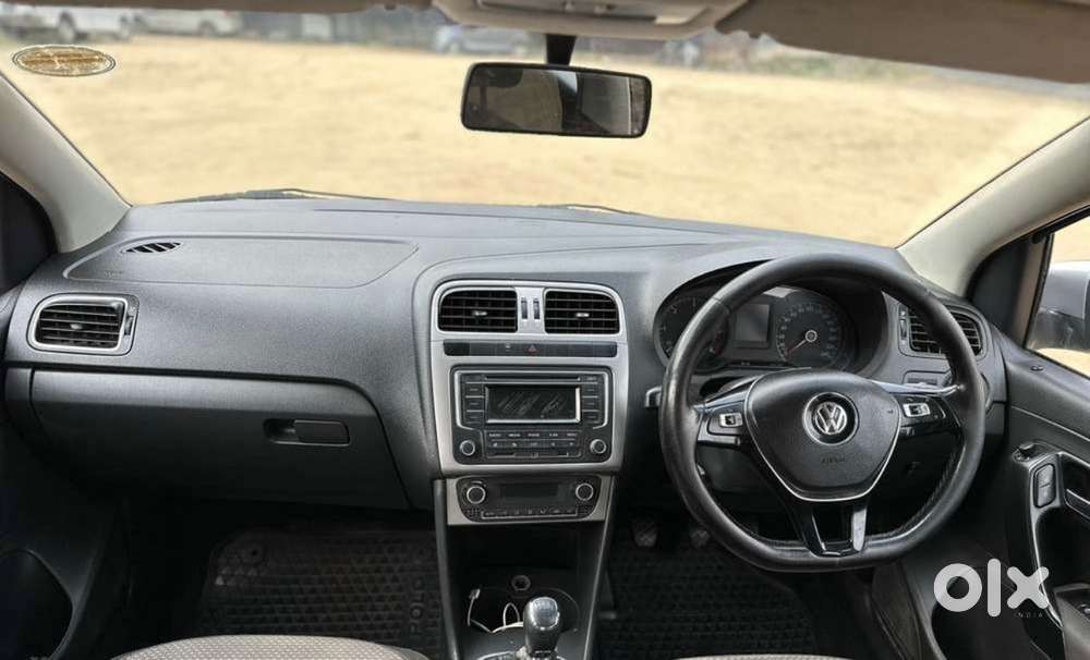 Volkswagen Crosspolo 2015 Diesel Well Maintained