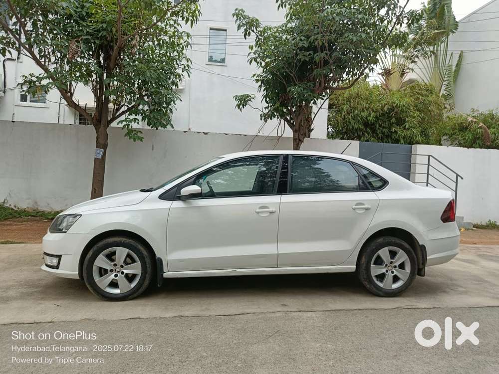 Skoda Rapid 1.6 Ambition Plus Tdi At, 2017, Diesel
