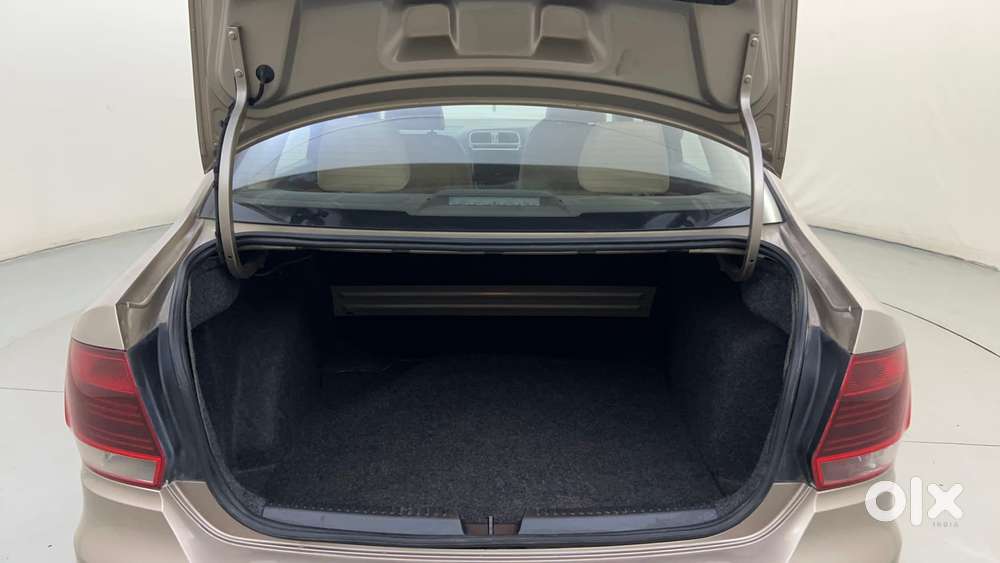 Volkswagen Vento 1.2 Tsi Highline At, 2016, Petrol