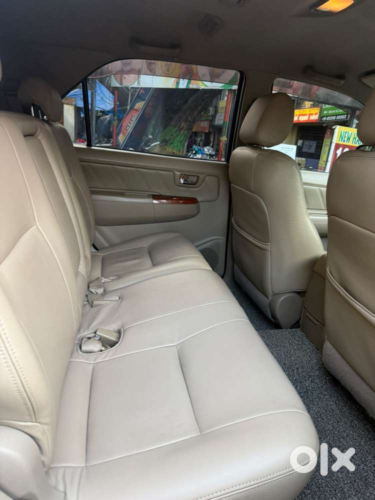Toyota Fortuner 3.0 4x4 Manual, 2011, Diesel