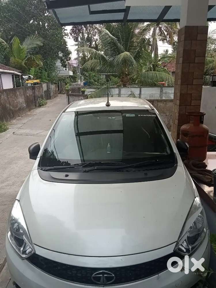 Tata Tiago Xe