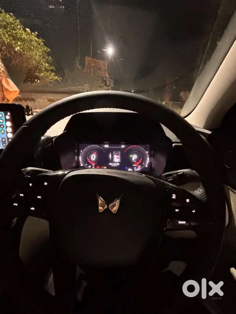 Mahindra Xuv 3xo 2026 Petrol 500 Km Driven