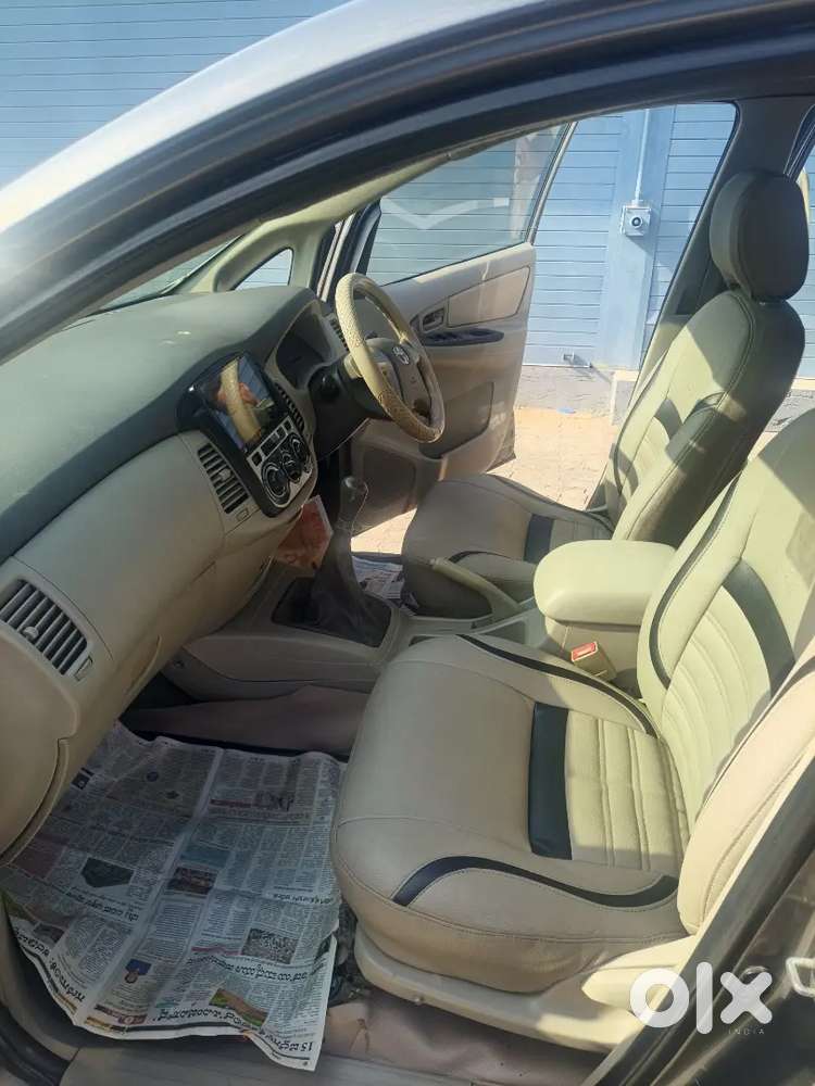 Toyota Innova 2013 (g) Version