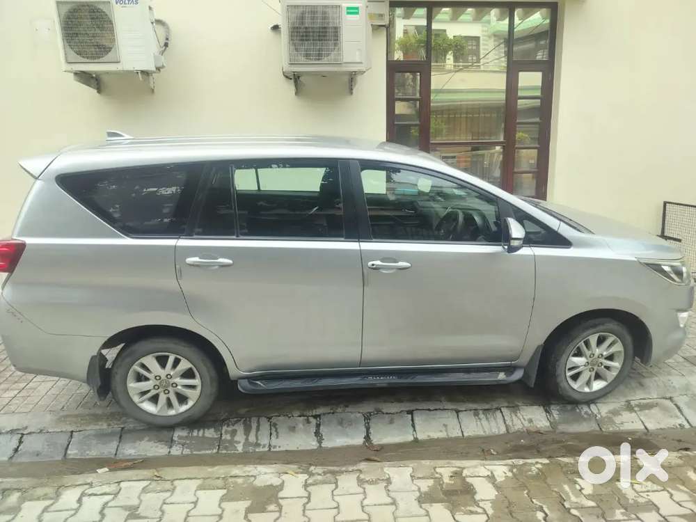 Toyota Innova Crysta 2016