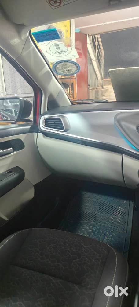 Tata Altroz Xz, 2022, Petrol