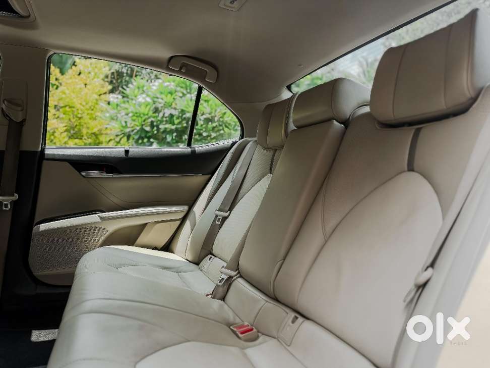 Toyota Camry [2019-ongoing] 2.5 Hybrid, 2019, Cng & Hybrids
