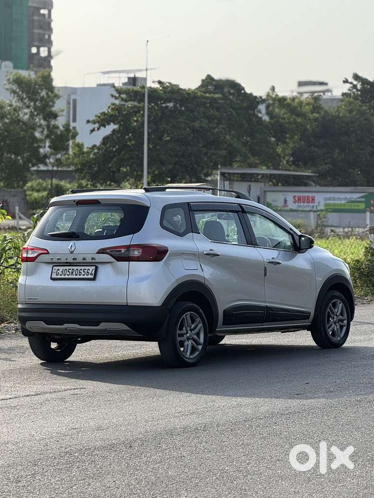 Renault Triber Rxz, 2022, Petrol
