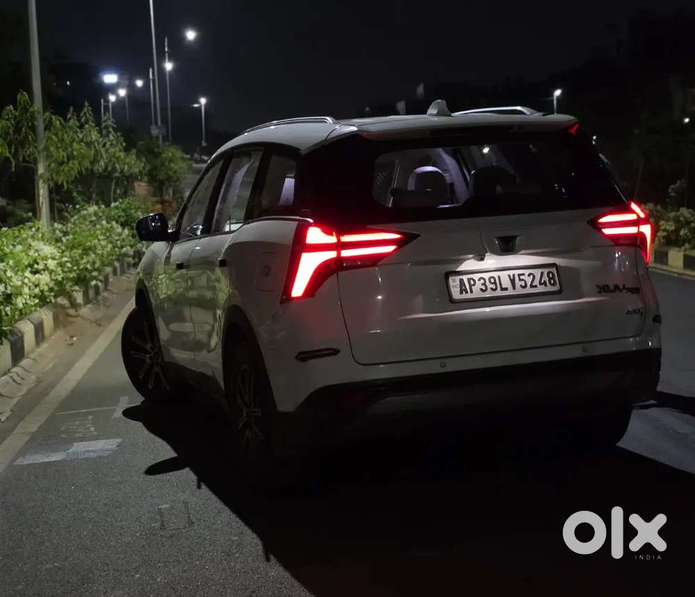 Xuv700 Ax7l Automatic. First Owner, Doctor Driven. Petrol - Like New.