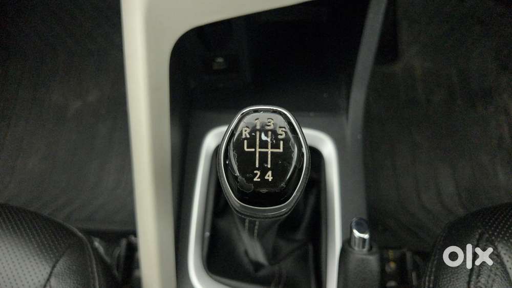 Nissan Magnite 1.0 Xv, 2022, Petrol