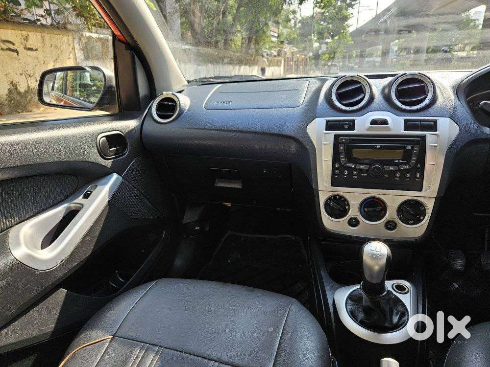 Ford Figo 1.2 Duratec Petrol Titanium, 2014, Petrol