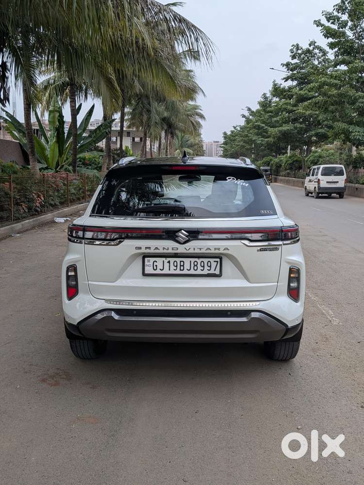 Maruti Suzuki Grand Vitara 1.5 Alpha Smart Hybrid Dual Tone, 2024, P..