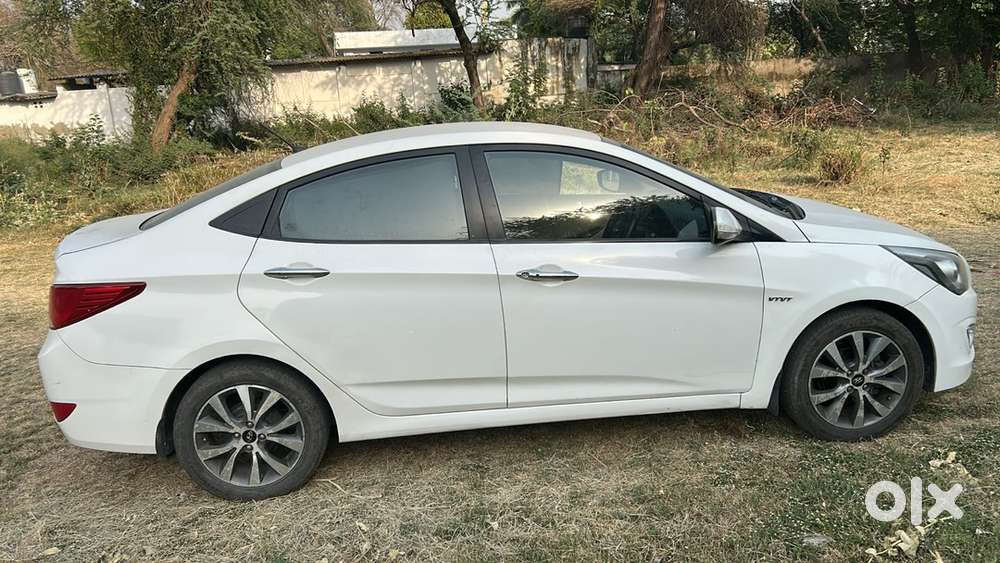 Hyundai Verna Petrol 2015