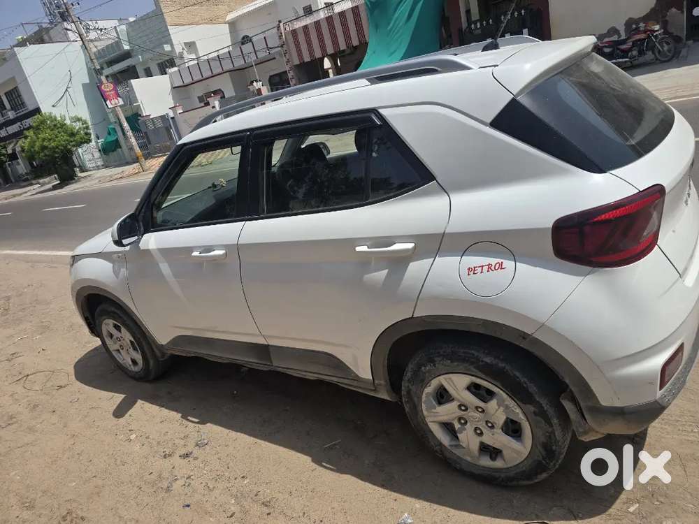 Hyundai New Venue Se Petrol 2022 Best Condition Car