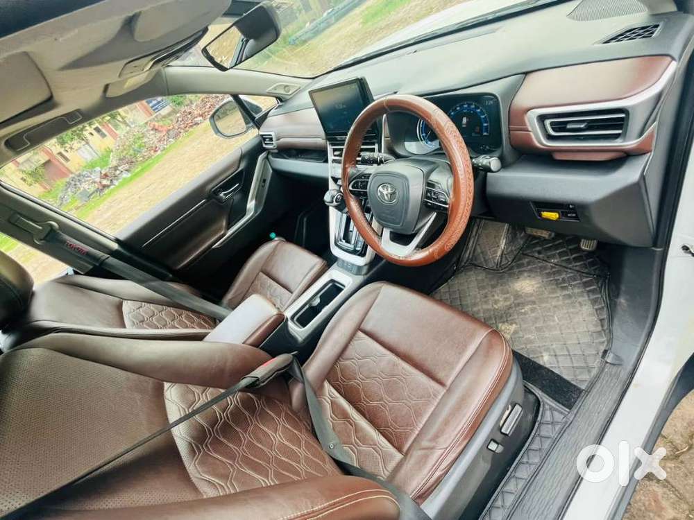 Toyota Innova Hycross 2.0 Zx Hybrid 7 Str, 2024, Electric