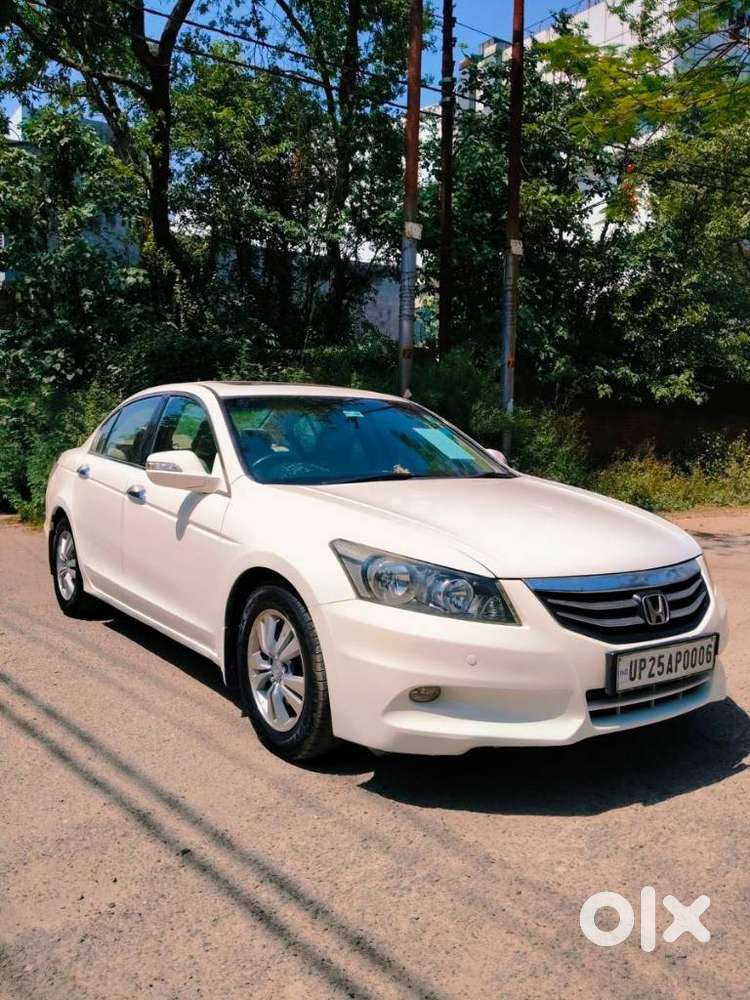 Honda Accord 1.8 Mt, 2011, Petrol