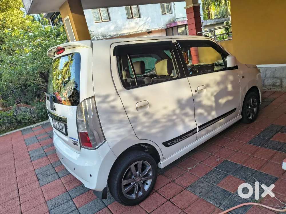 Maruti Suzuki Wagon R Stingray 2017 Petrol Well Maintained