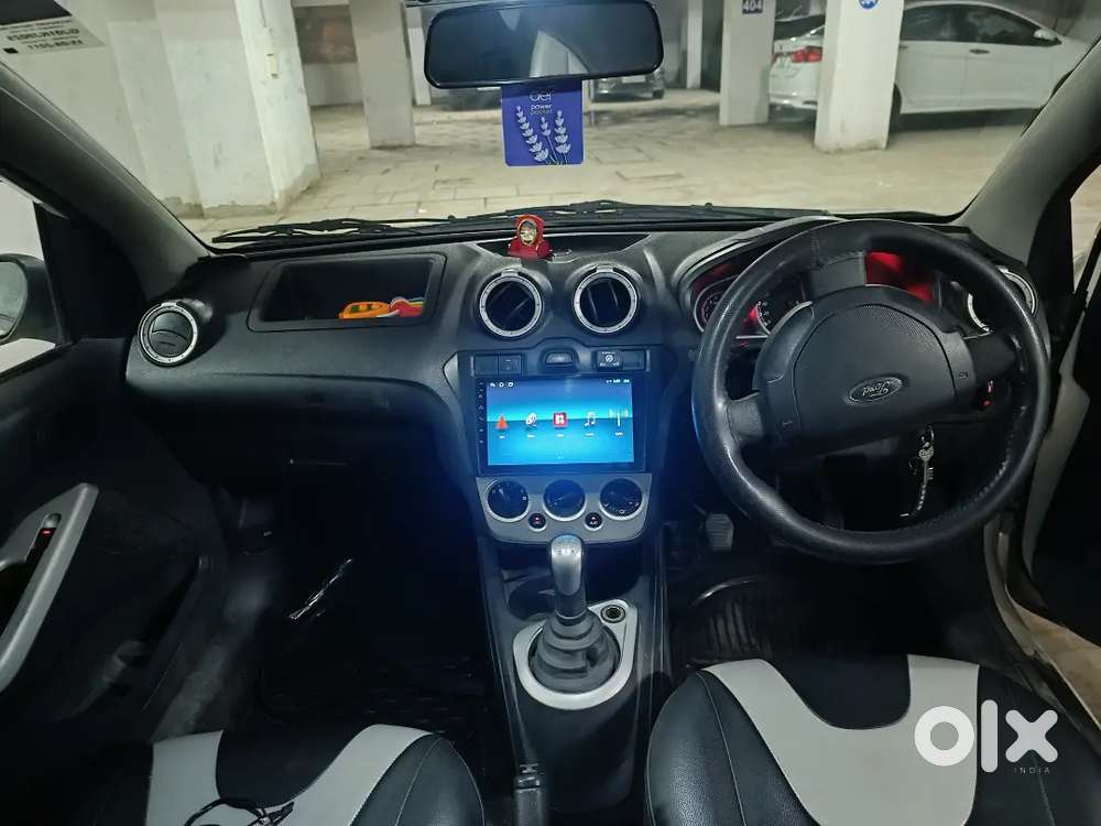 Ford Figo 2011 Petrol + Cng Manual