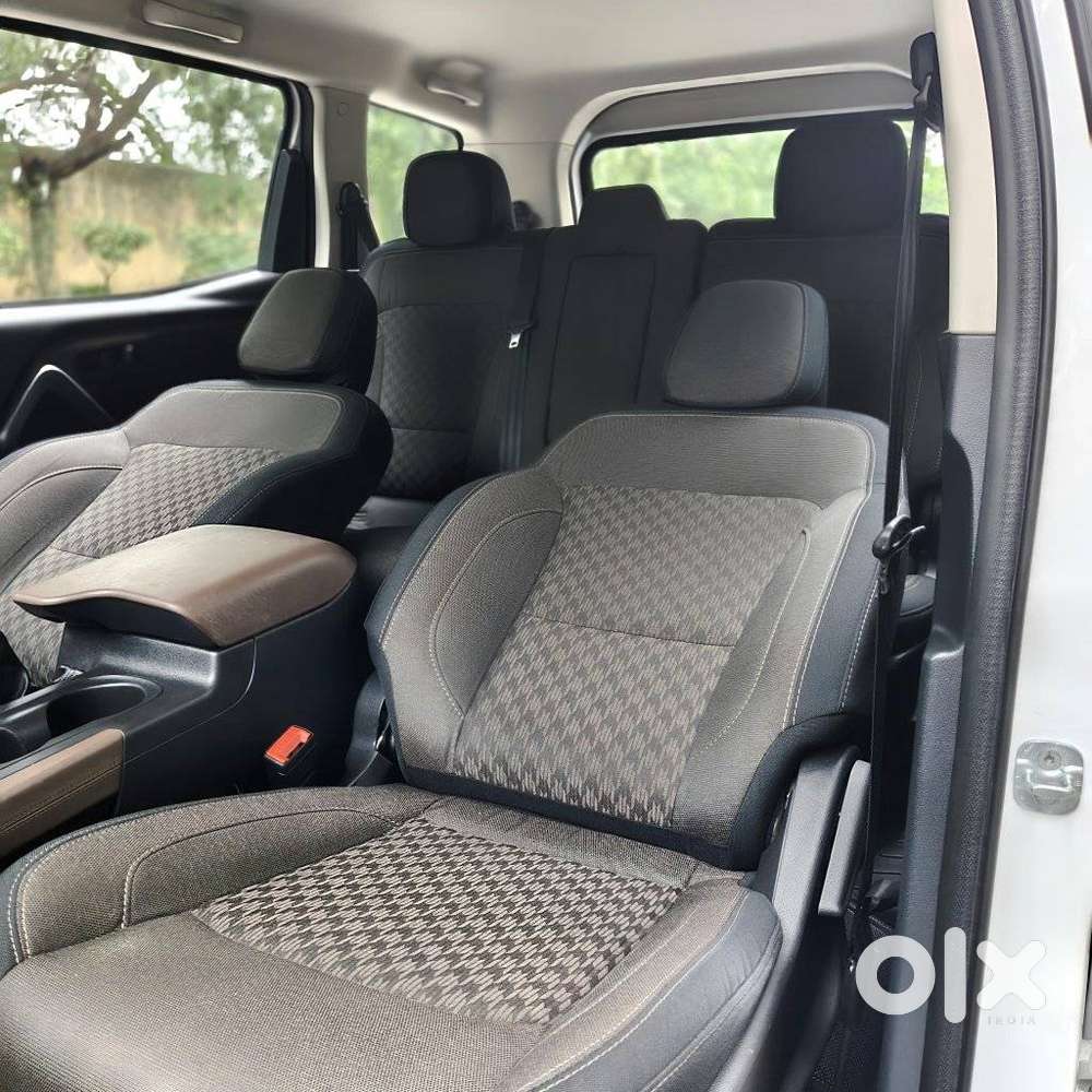 Mahindra Scorpio-n 2.0 Z2 Petrol Mt 7 Str, 2025, Petrol