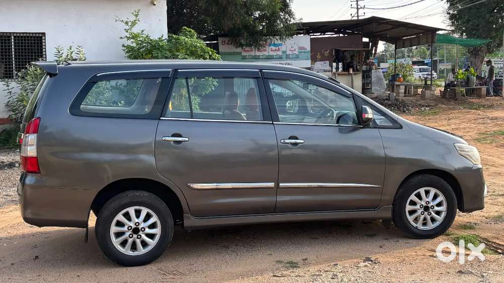 Toyota Innova Diesel 24 Dec 2013 2nd Owner