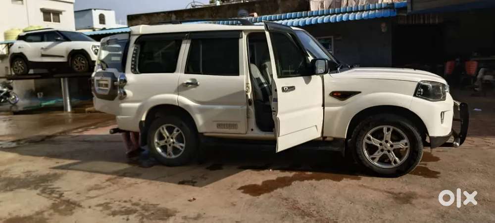 Mahindra Scorpio Diesel 2014