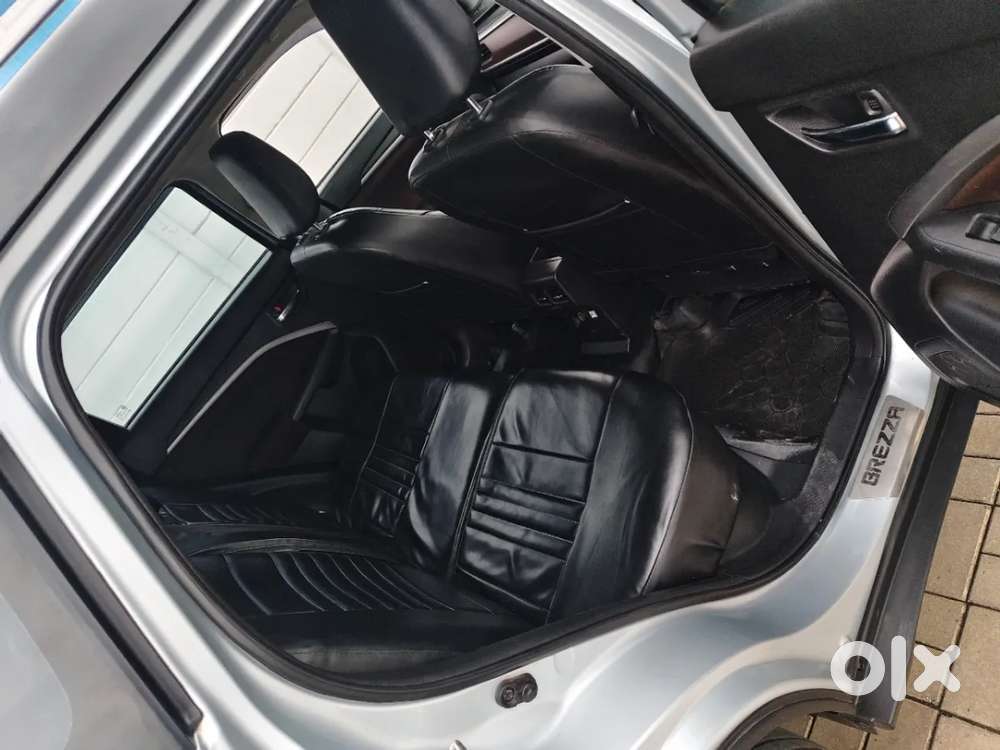 Maruti Suzuki Vitara Brezza 1.5 Zxi At, 2022, Petrol