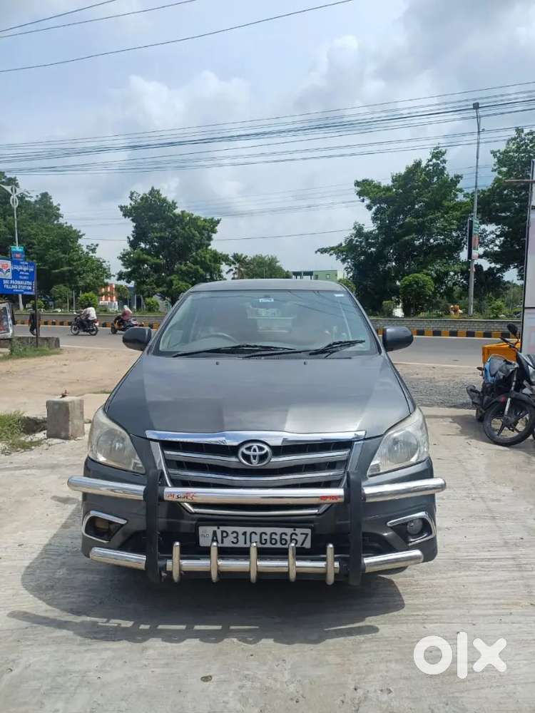 Toyota Innova 2.5 Diesel 7-seater 2013