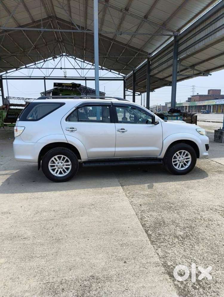 Toyota Fortuner 4x4 Mt, 2015, Diesel